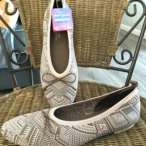 Skechers Cleo Snip Knit Loafers/Skimmers Sz 11 M - Mocha Pink and Brown - Picture 1 of 8